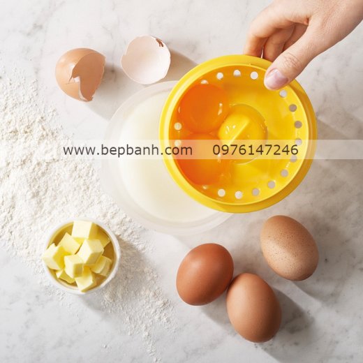 Tách trứng kèm chén