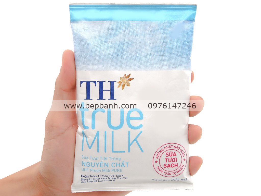 Sữa tươi không đường TH 220ml
