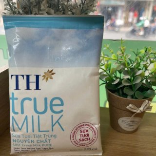 Sữa tươi không đường TH 220ml